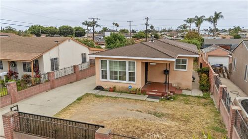 1220 W Young St, Wilmington, CA, 90744-3238 | Card Image