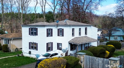 61 Hillside St, West Haven, CT, 06516-1025 | Card Image