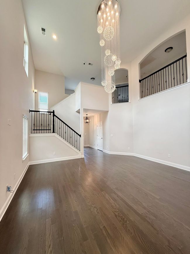 1616 Buttonwood Loop, Home with 5 bedrooms, 5 bathrooms and 3 parking in Chattanooga TN | Image 6