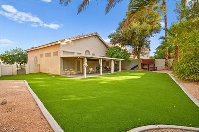 1932 Kachina Mountain Drive, House other with 5 bedrooms, 2 bathrooms and null parking in Henderson NV | Image 2