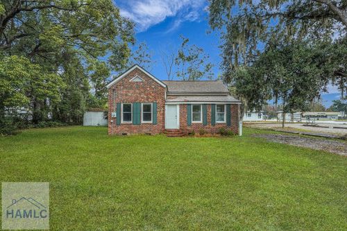 4 NW 3rd St Nw, Ludowici, GA, 31316-1401 | Card Image