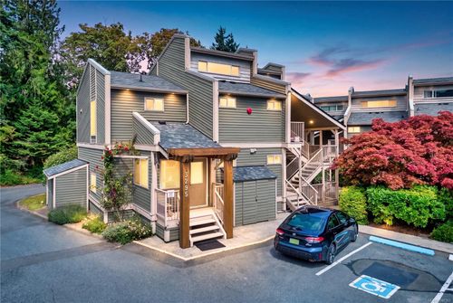 202-3295 Island Highway W, Qualicum Beach, BC, V9K2C6 | Card Image