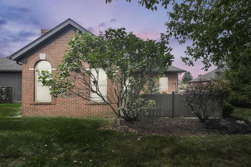 2574 Trotterslane Dr, Columbus, OH, 43235-5500 | Card Image