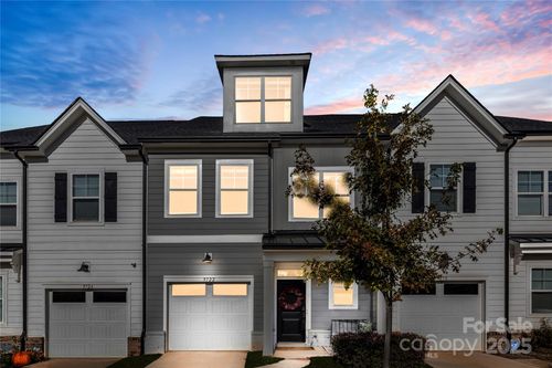 9722 Munsing Dr, Charlotte, NC, 28269-4961 | Card Image