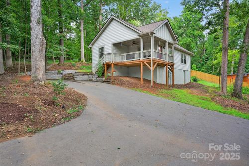 83 Grady Ave, Tryon, NC, 28782-3063 | Card Image
