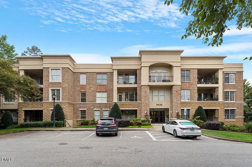 apt-304-3920 Essex Garden Ln, Raleigh, NC, 27612-3672 | Card Image
