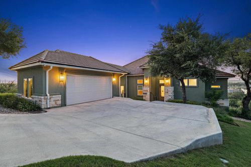 520 Bendito Way, Marble Falls, TX, 78654-6272 | Card Image