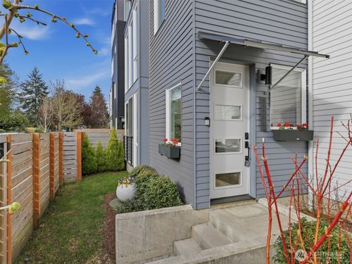 a-6320 41st Ave Sw, Seattle, WA, 98136-1812 | Card Image