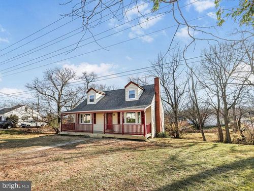 201 N Greenway Ave, Boyce, VA, 22620-9734 | Card Image