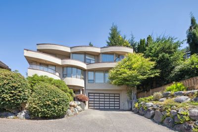 80 Tidewater Way, House other with 3 bedrooms, 3 bathrooms and 4 parking in Lions Bay BC | Image 2