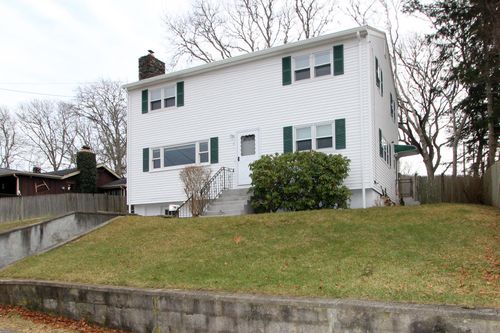 4 Van Bummel Rd, Buzzards Bay, MA, 02532-2945 | Card Image