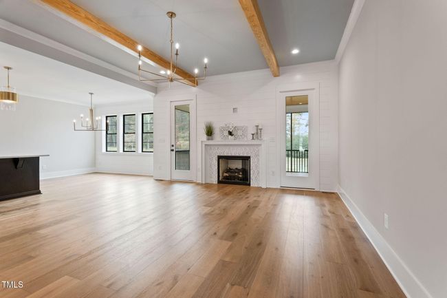 Spacious Living Room to Kitchen | Image 15