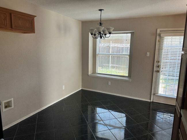 1213 Gray Dawn Dr, House other with 3 bedrooms, 2 bathrooms and null parking in Midlothian TX | Image 6