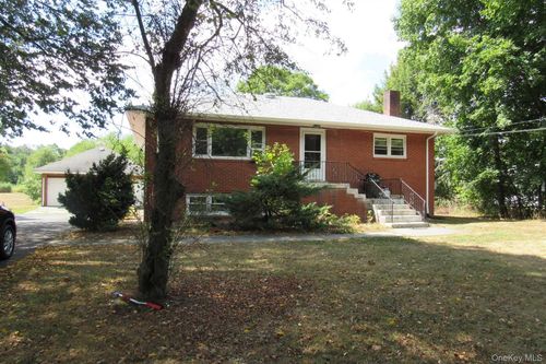 b-1425 Route 82, East Fishkill, NY, 12533-3303 | Card Image