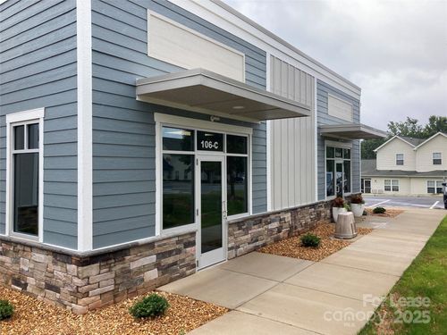 c-106 Commerce Pointe Blvd, Mooresville, NC, 28117-9541 | Card Image