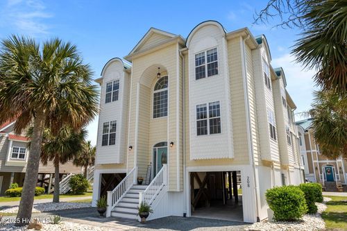 208 Sea Manor Dr, Surf City, NC, 28445-6634 | Card Image