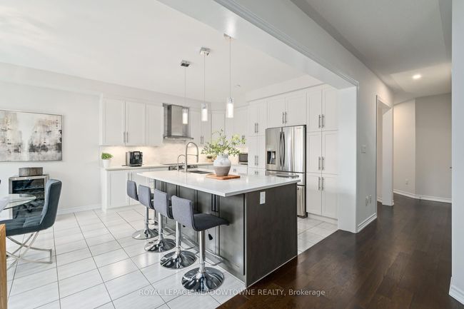 121 Upper Canada Crt, House other with 4 bedrooms, 4 bathrooms and 4 parking in Georgetown ON | Image 12
