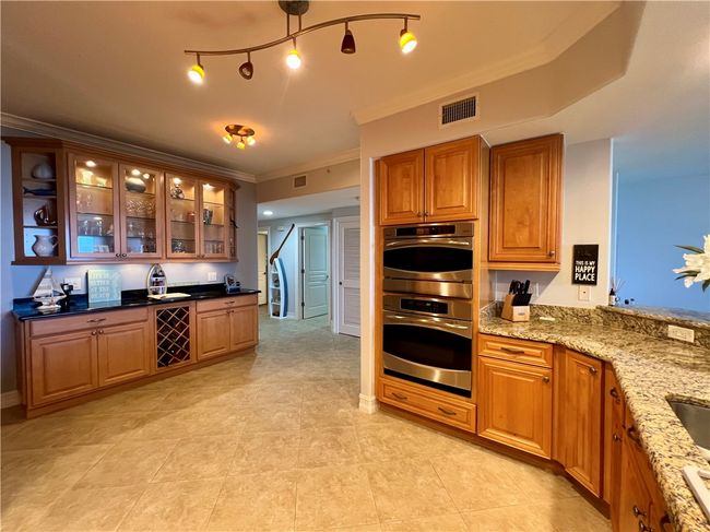 204A - 4160 N A1a, House attached with 3 bedrooms, 2 bathrooms and null parking in Hutchinson Island FL | Image 13
