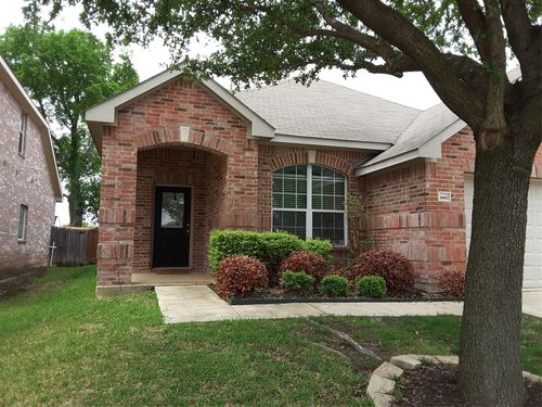 15617 Gatehouse Dr, Roanoke, TX, 76262-6379 | Card Image