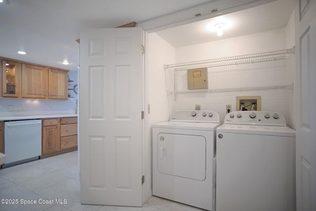 402 - 5635 Highway A1a, Condo with 3 bedrooms, 3 bathrooms and null parking in Melbourne Beach FL | Image 21