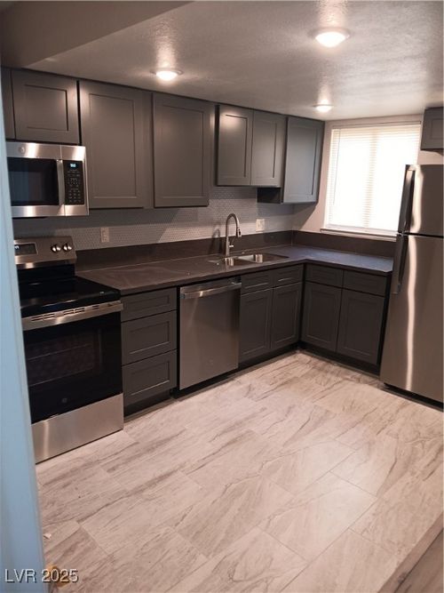 1215 Mews Ln, Las Vegas, NV, 89101-1533 | Card Image