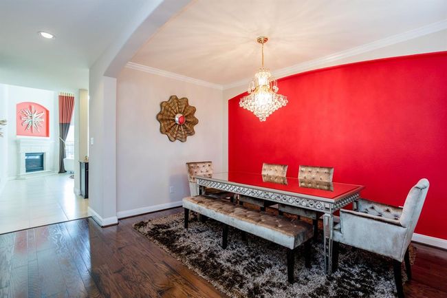 4622 Regal Shadow Ln, House other with 6 bedrooms, 4 bathrooms and 2 parking in Sugar Land TX | Image 4