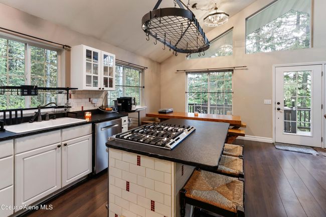 224 Granite Ridge Rd E, House other with 3 bedrooms, 2 bathrooms and null parking in Sandpoint ID | Image 8