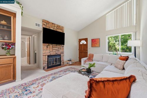 12-4805 Clayton Rd, Concord, CA, 94521-2954 | Card Image