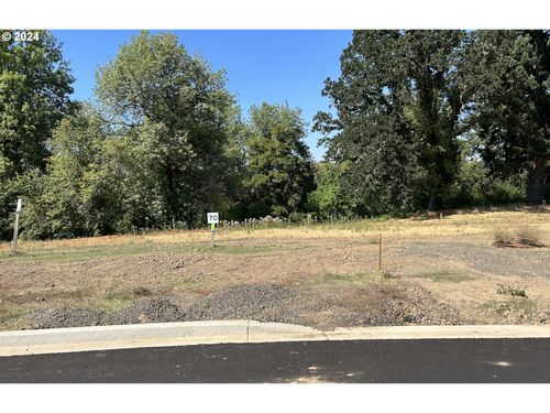 70-1575 Nw Pinehurst Dr, McMinnville, OR, 97128 | Card Image