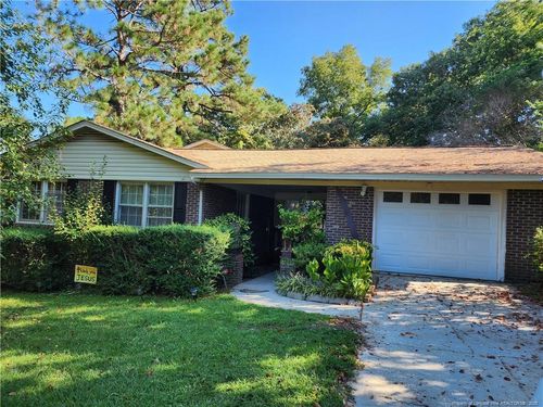 4936 Catalpa Cir, Hope Mills, NC, 28348-8886 | Card Image