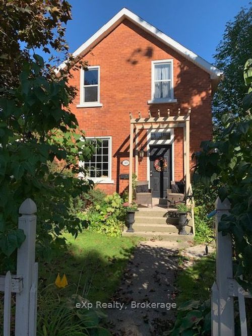 145 3rd Ave Se, Chesley, ON, N0G1L0 | Card Image