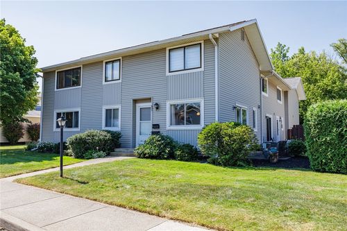 657 Eastbrooke Ln, Rochester, NY, 14618-5224 | Card Image