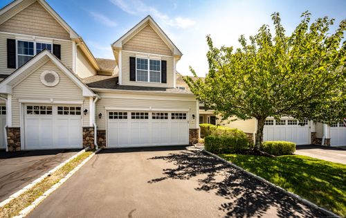 18-18 Hidden Brook Trl, Bethel, CT, 06801-2348 | Card Image