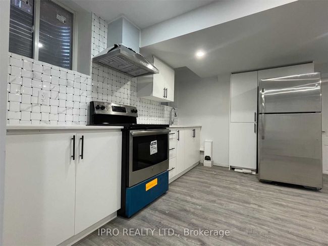 LOWER - 1524 Leger Way, House other with 3 bedrooms, 1 bathrooms and 1 parking in Milton ON | Image 5