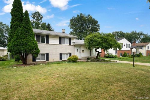34630 Forman Drive, Sterling Heights, MI, 48310 | Card Image