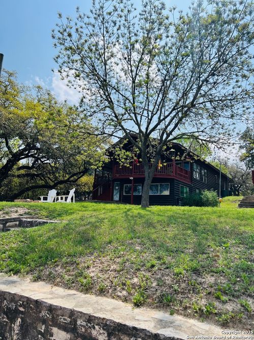 272 N Lakeshore Dr, Bandera, TX, 78003 | Card Image