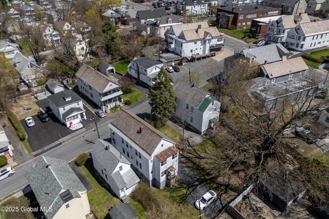 556 Clarendon St, House other with 2 bedrooms, 1 bathrooms and 2 parking in Schenectady NY | Image 23