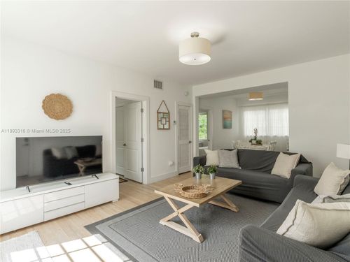 1-241 28th St, Miami Beach, FL, 33140-4403 | Card Image