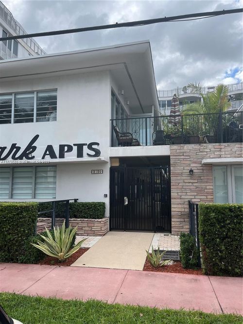 apt-4-2130 Park Ave, Miami Beach, FL, 33139-1729 | Card Image