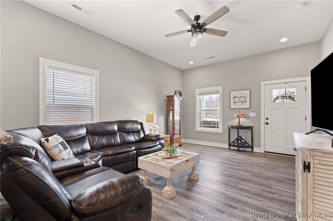 17 Old Capital Rdg Ne, Home with 3 bedrooms, 2 bathrooms and null parking in Corydon IN | Image 4