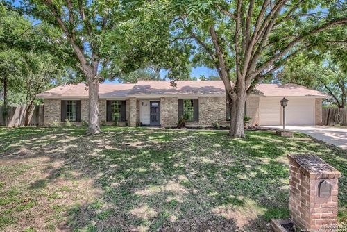 117 Mossridge, Universal City, TX, 78148-3516 | Card Image