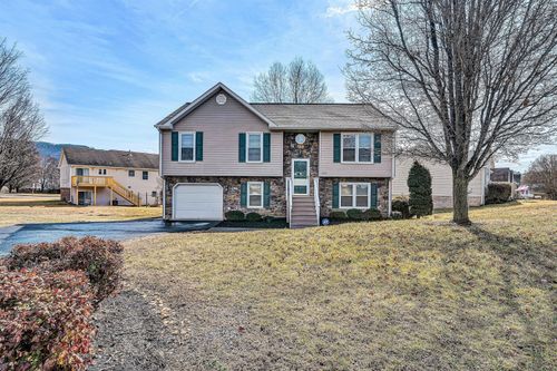 825 Harmon Cir, Roanoke, VA, 24019-4959 | Card Image