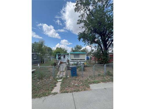 130 Poplar St, Lochbuie, CO, 80603-6416 | Card Image