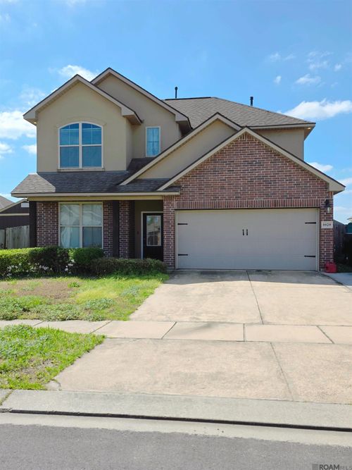 8828 Cherry Laurel Ave, Zachary, LA, 70791-7488 | Card Image