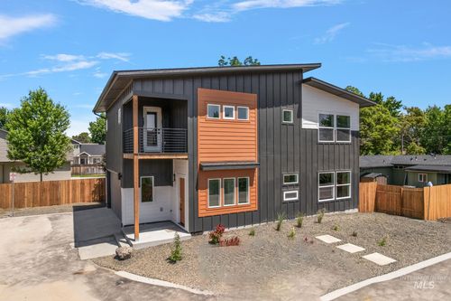 3823 N Jackie Ln, Boise, ID, 83704-4211 | Card Image