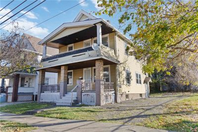 View of front facade with covered porch | Image 2