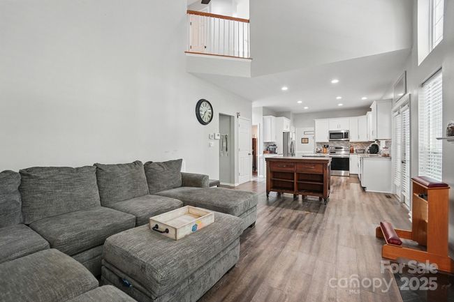 6501 Harburn Forest Dr, House other with 4 bedrooms, 4 bathrooms and null parking in Charlotte NC | Image 4