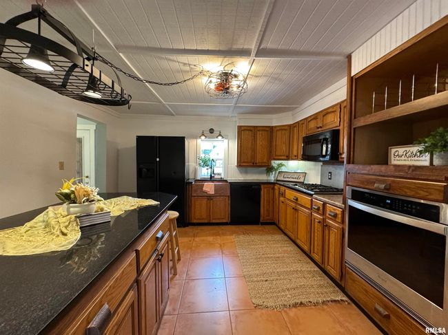 606 Sw 2 Nd St, House other with 2 bedrooms, 1 bathrooms and null parking in Aledo IL | Image 6