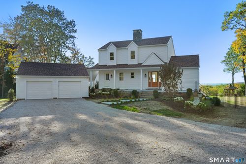 71 Peaceable Ridge Rd, Ridgefield, CT, 06877-3713 | Card Image