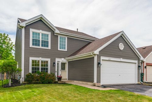 421 Rosewood Xing, Lindenhurst, IL, 60046-4928 | Card Image